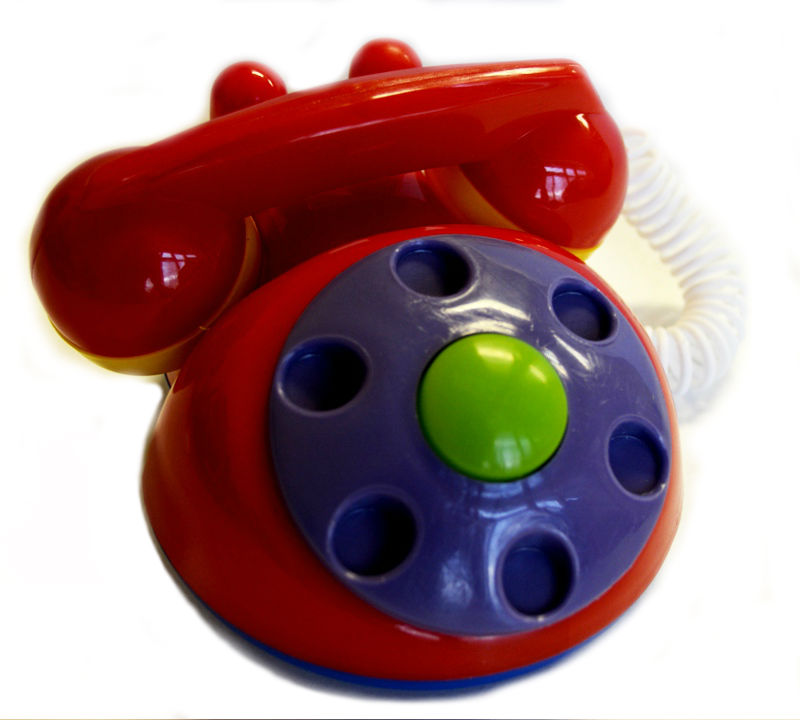Детский пластмассовый телефон с трубкой