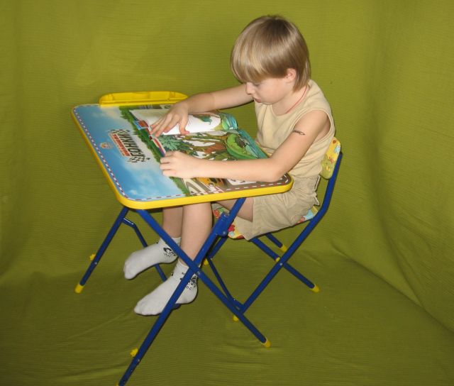 Детская мебель стол и стул