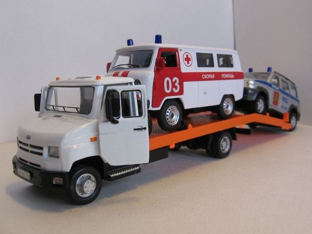 Игрушка машинка ЗИЛ Бычок эвакуатор Bauer Коллекционная модель Арт. BR-57102