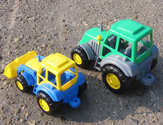 Игрушка трактор Алтай