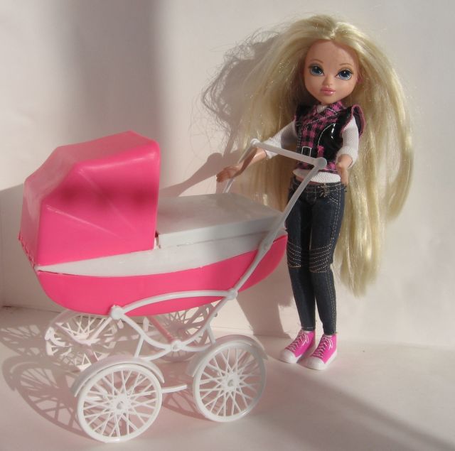 Коляска для куклы лежачая розовая 22007