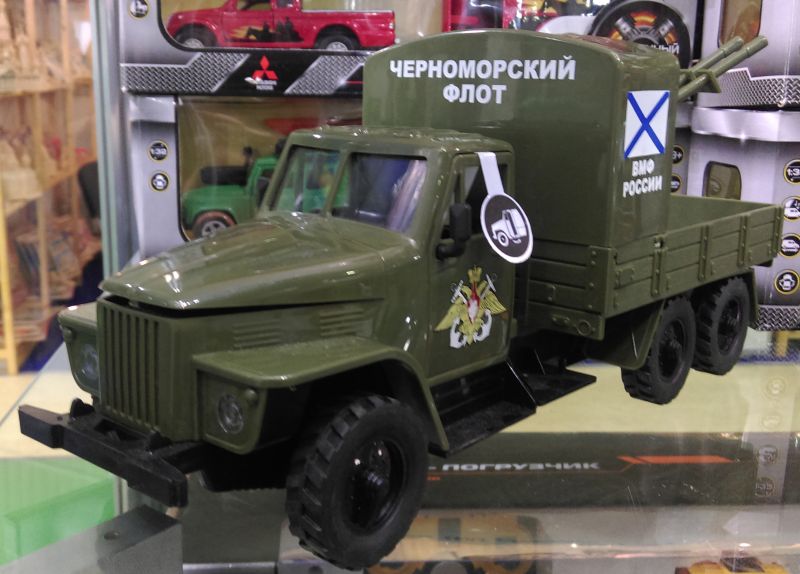 Военная машина игрушка с зенитной пушкой модель Студебекера
