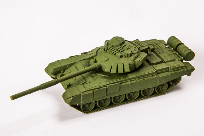 Модель для сборки без клея танка Т-72Б