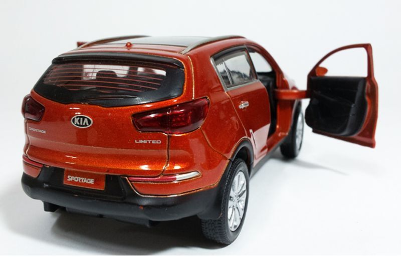 Игрушечная модель KIA Sportage Игрушечная модель KIA Sportage