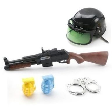 Полицейский набор оружия с каской