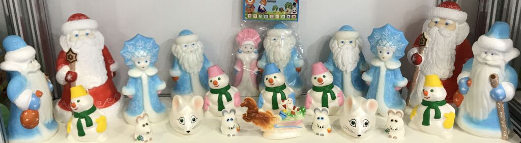 фигурки дедов морозов и снегурочек из резины фигурки дедов морозов и снегурочек из резины
