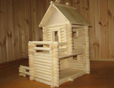 Кукольный дом деревянный для сборки и игры.