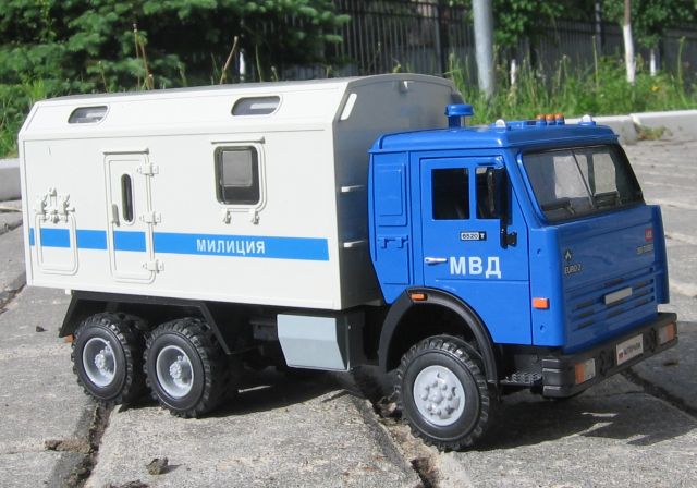 Игрушка машина КАМАЗ с будкой ОМОН - 23 см
