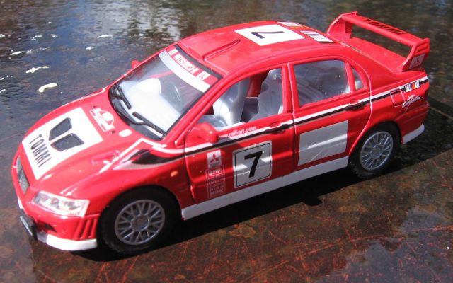 Игрушечная гоночная машина Mitsubishi Lancer Evolution VII