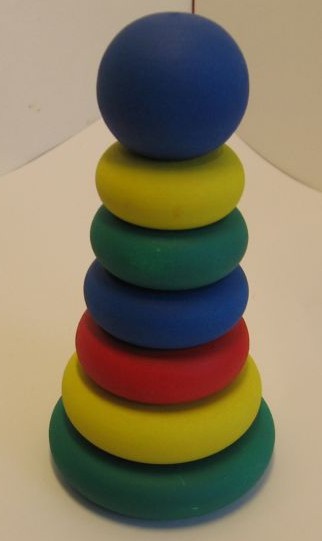 Пирамидка деревянная разноцветная 7 дет.