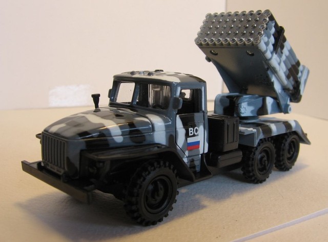 Военная металлическая игрушка модель Урал 4320 БМ 21