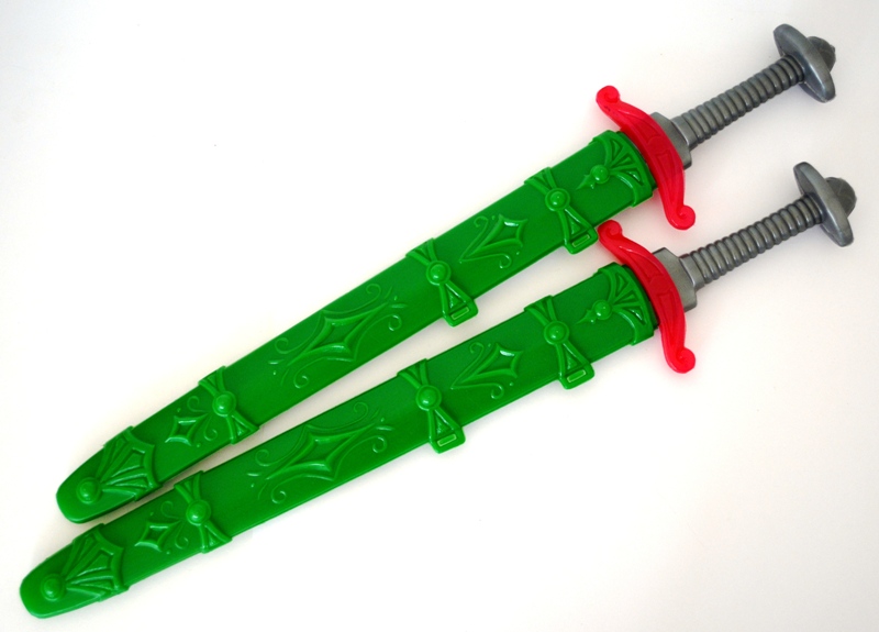 Набор из 2-х детских пластмассовых мечей