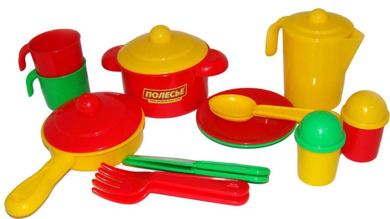 Набор игрушечной пластмассовой посуды