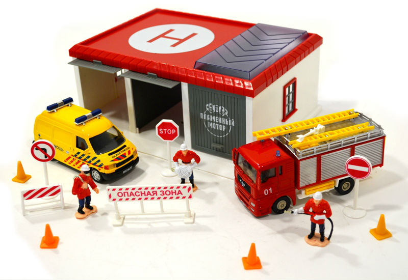 Игрушка гараж Пожарное Депо с машинами и фигурками