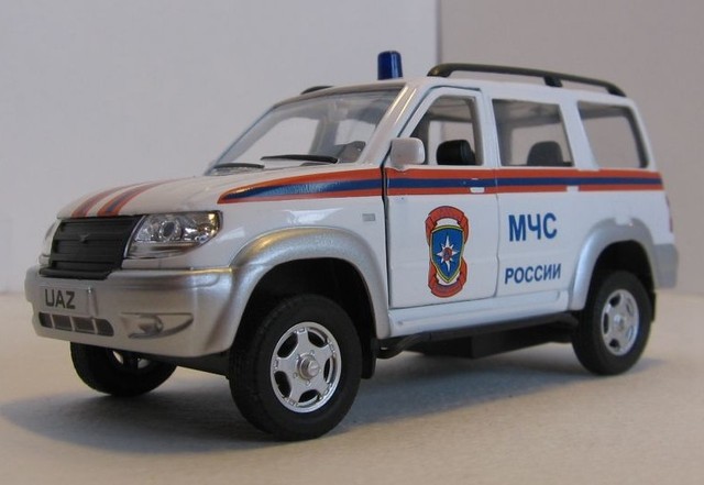 Машинка UAZ Patriot  МЧC