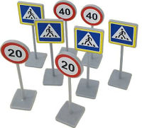 Игрушечный набор знаков дорожного движения 8 шт.