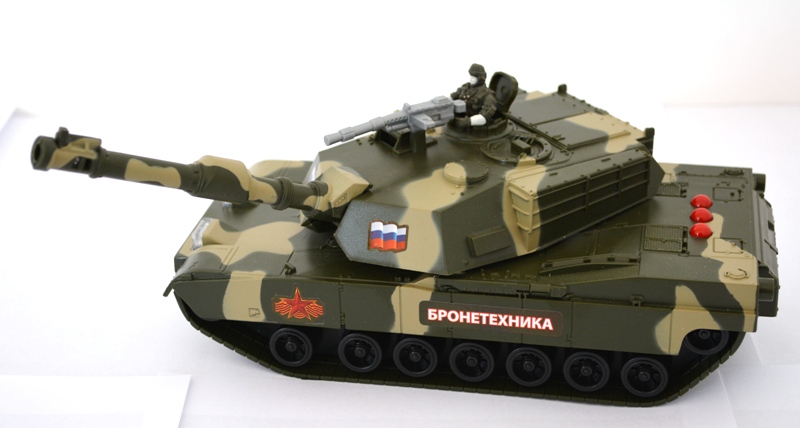 Игрушечный танк Т-90 на батарейках
