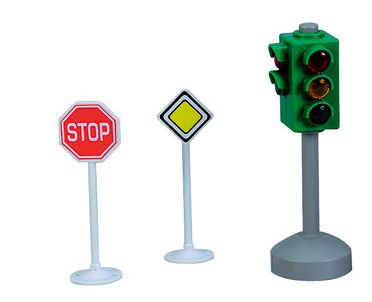 Игрушечный светофор с переключением света и дорожными знаками