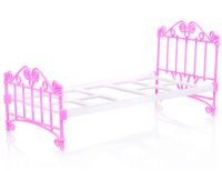 Кроватка для кукол в розовом цвете