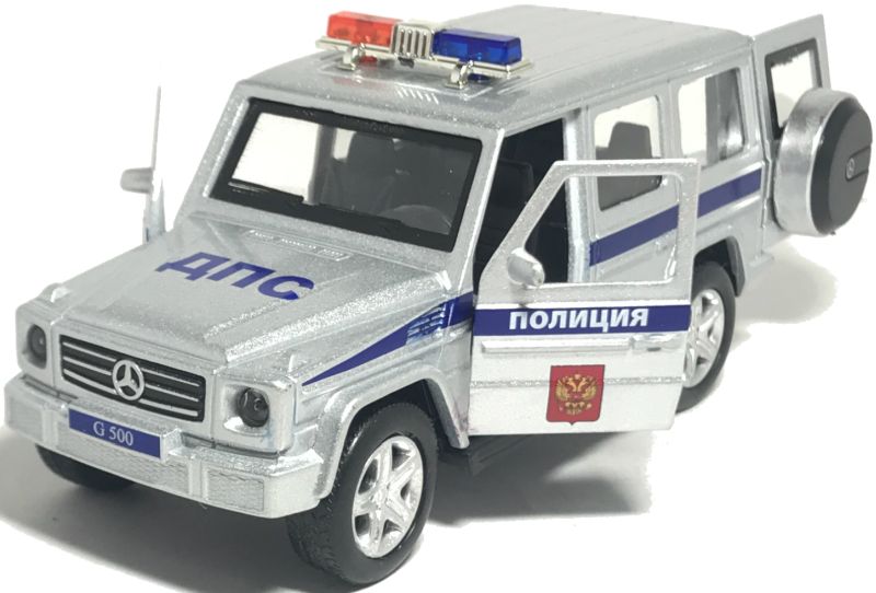 Так же у полицейской машинки открываются передние двери и задняя дверь багажника. igrushechnaya-policejskaya-mashinka-mercedes-benz-g-500-04.jpg