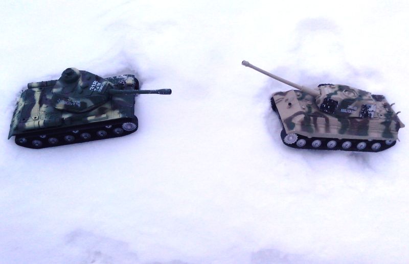 игрушечный танк Пантера из палстмассы