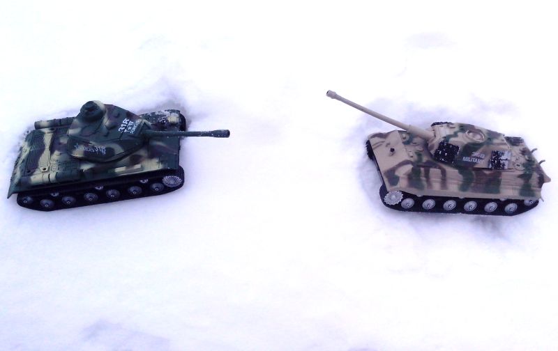 Противостояние танков ИС-2 и Пантера