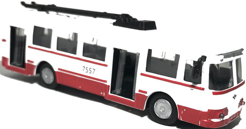 - С подвижными деталями: двери открываются; igrushechnaya-mashinka-trollejbus-04.jpg