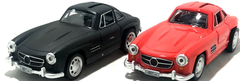 Машинка выпускается в цветах: красный и чёрный. igrushechnaya-model-mercedes-benz-300-sl-05.jpg