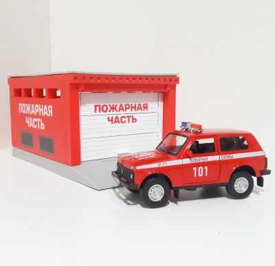 Гараж №3 Пожарная часть с машинкой Lada 4x4 20 см