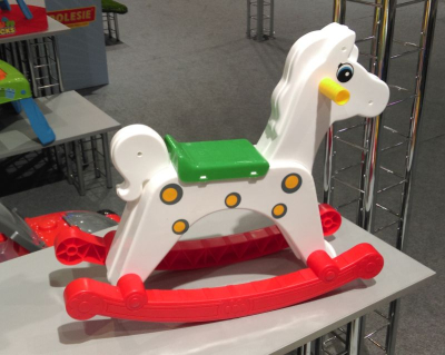 Лошадка качалка пластмассовая Cavallino белого цвета